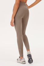Load image into Gallery viewer, Airweight High Waist 26"
