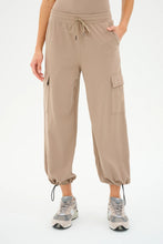 Load image into Gallery viewer, Nico Airweight Cargo Pant