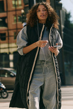 Load image into Gallery viewer, On The Move Packable Vest