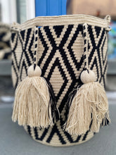 Load image into Gallery viewer, Rain Mochila