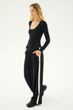 Load image into Gallery viewer, Luca Airweight Trouser w/Stripe