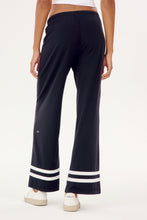 Load image into Gallery viewer, Quinn Airweight Wide Leg Pant
