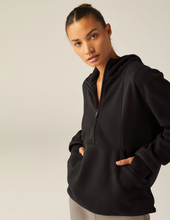 Load image into Gallery viewer, Urban Explorer Half Zip PO
