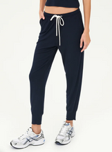 Load image into Gallery viewer, Kiki Rib 7/8 Sweatpant