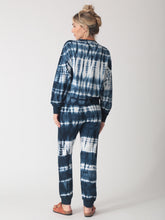 Load image into Gallery viewer, Classic Sweatshirt Horizon
