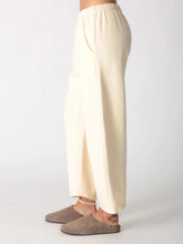 Load image into Gallery viewer, Barrel Sweatpants
