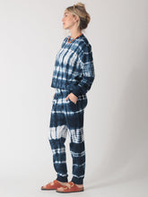 Load image into Gallery viewer, Classic Sweatshirt Horizon
