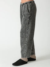 Load image into Gallery viewer, Barrel Sweatpants
