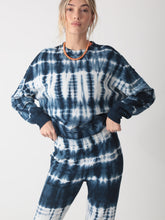 Load image into Gallery viewer, Classic Sweatshirt Horizon
