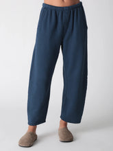 Load image into Gallery viewer, Barrel Sweatpants
