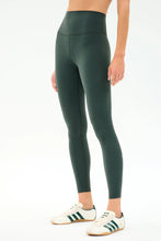 Load image into Gallery viewer, Airweight Rib HW 7/8
