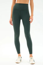 Load image into Gallery viewer, Airweight Rib HW 7/8
