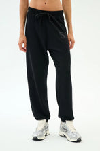 Load image into Gallery viewer, Andie Oversized Varsity Sweatpant
