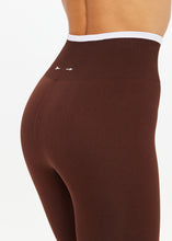 Load image into Gallery viewer, Form Seamless 25in Midi Pant
