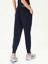 Load image into Gallery viewer, Kiki Rib 7/8 Sweatpant
